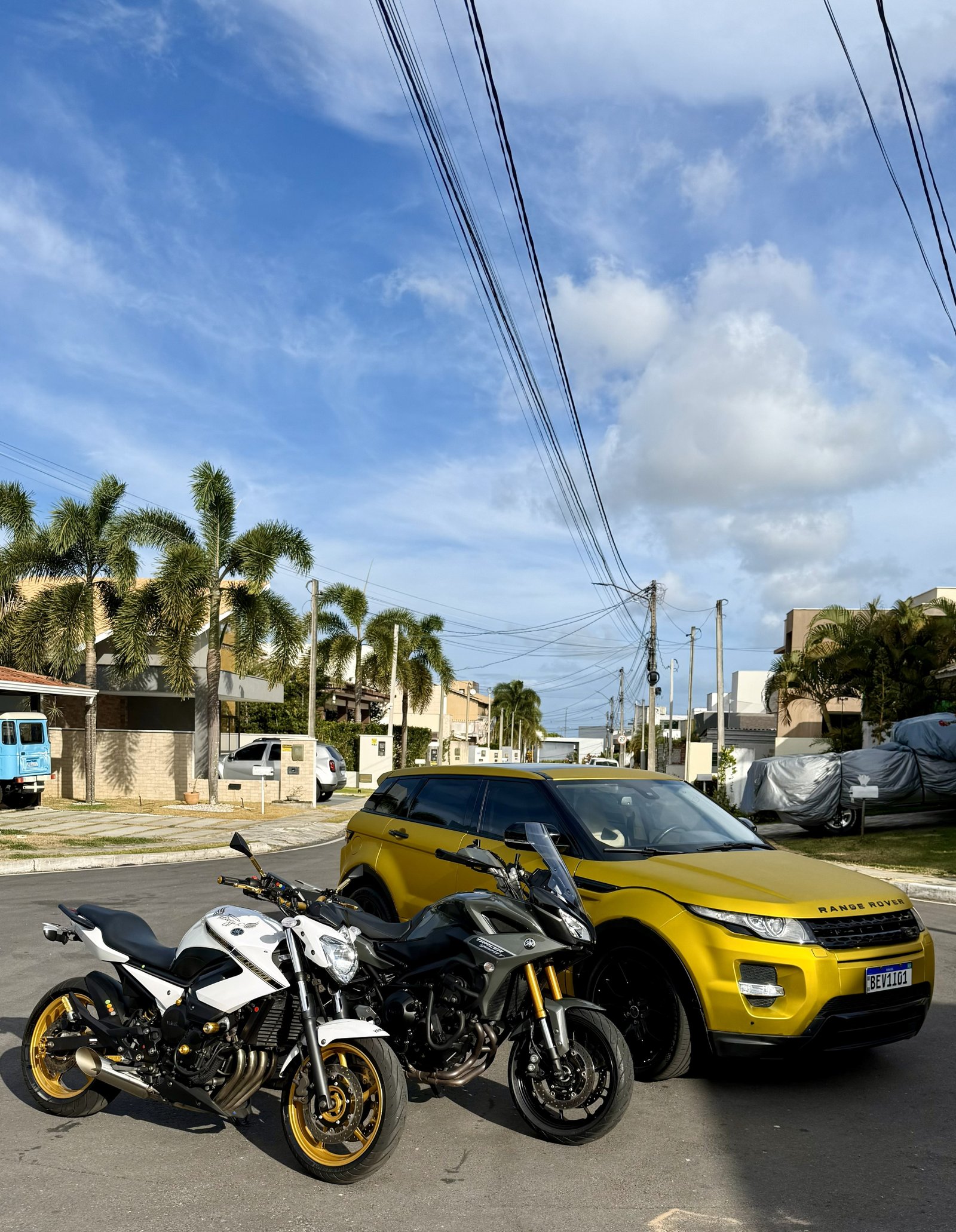 EVOQUE DOURADA + TRACER GT 900 ou 120 mil no PIX!